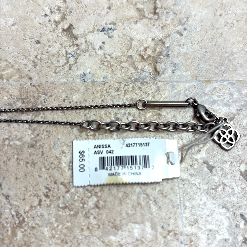Kendra Scott - Elegant Silver Played Anissa Bar Necklace - New with Tag. - Picture 3 of 3